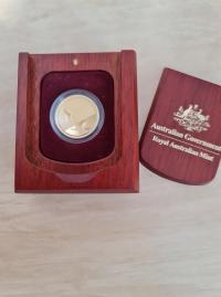 Image 1 for 2011 Kangaroo at Sunset $25.00 Gold Proof Coin