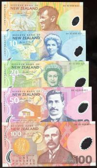Image 1 for 2002 New Zealand Set of 5 First Prefix Notes with Matching Serial Numbers AA02 000831 UNC